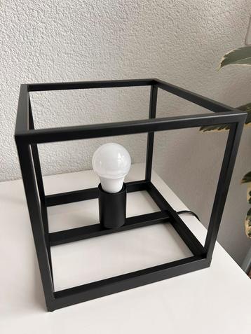 2 tafellamp / decoratie lamp beschikbaar voor biedingen