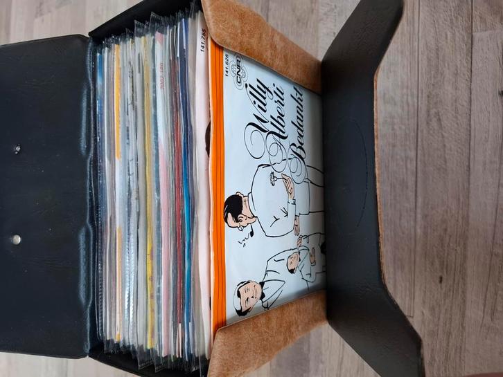 Opbergbak/koffer met vinyl singles, Cd's en Dvd's, Vinyl Singles, Gebruikt, Single, Ophalen of Verzenden