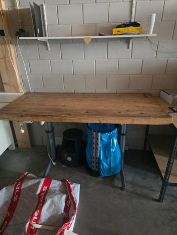 Bureau elektrisch in hoogte verstelbaar