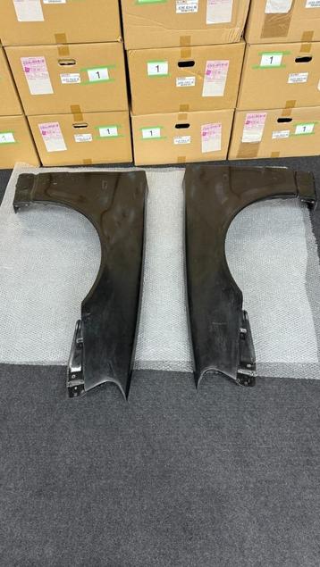 R34 GTR and GTT FRP Fenders beschikbaar voor biedingen