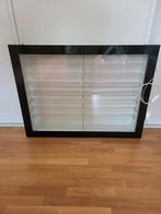 Vitrine, wand, hang. 67x87, met verlichting., Ophalen, Zo goed als nieuw, 50 tot 100 cm, Minder dan 100 cm