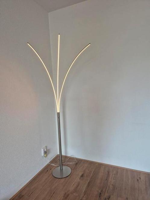 Mooie staande palmboom-lamp staal, dimbaar., Huis en Inrichting, Lampen | Vloerlampen, Nieuw, 150 tot 200 cm, Metaal, Ophalen