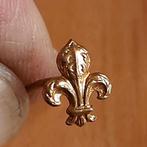 Zeer Klein Scouting Embleem Insigne Franse Lelie, Verzenden, Zo goed als nieuw, Embleem, Speld of Insigne