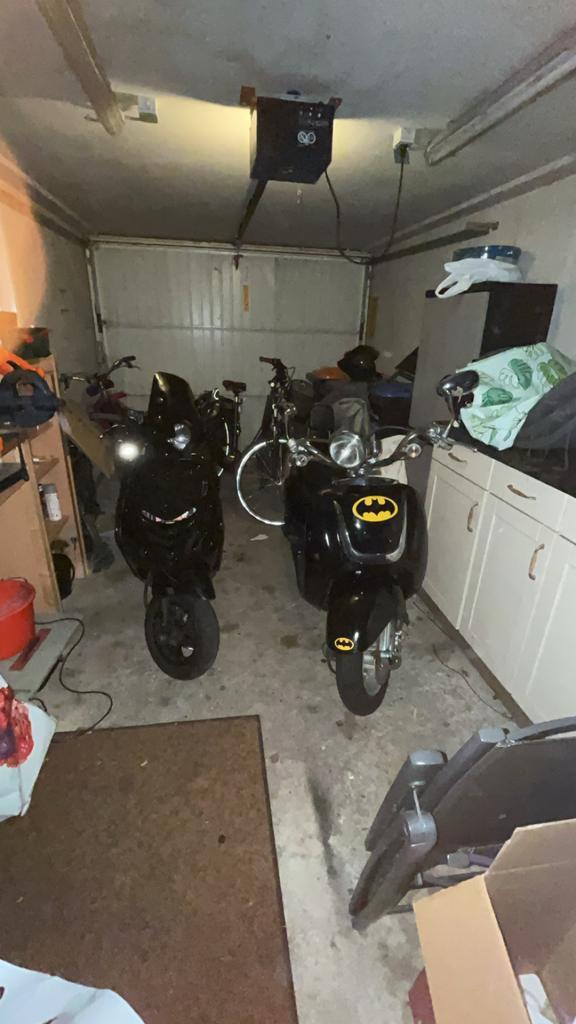 Gratis sloop scooter gezocht voor onderdelen, Fietsen en Brommers, Snorfietsen en Snorscooters, Gebruikt, Overige merken, Benzine