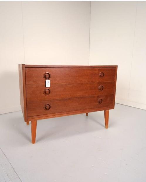 Deens ladekastje in teakfineer – jaren ’60 charme, Huis en Inrichting, Kasten | Ladekasten, Gebruikt, Minder dan 100 cm, 50 tot 100 cm