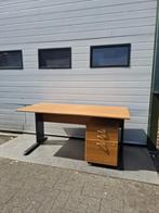 Bureau met ladeblok