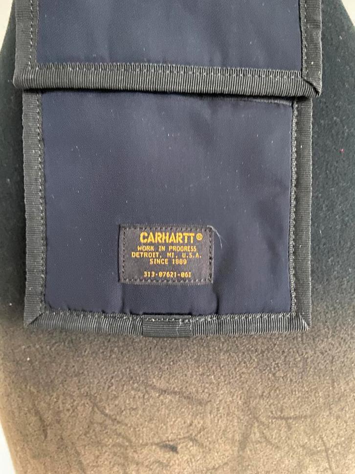 Carhartt WIP nek pouch schoudertasje - zeer goed, Sieraden, Tassen en Uiterlijk, Tassen | Schoudertassen, Zo goed als nieuw, Overige merken