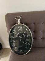 Wandklok ovaal, Huis en Inrichting, Woonaccessoires | Klokken, Ophalen, Gebruikt, Digitaal, Wandklok