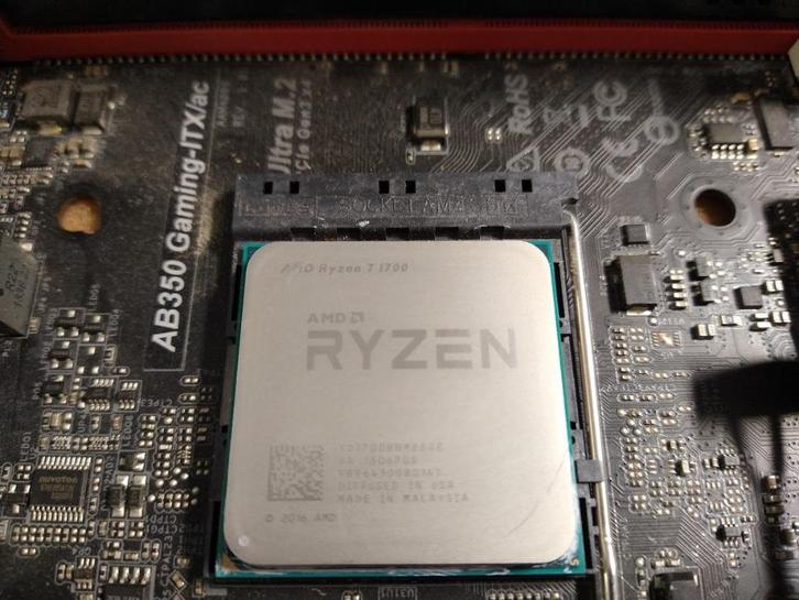 AMD Ryzen 7 1700 Eight-Core, Computers en Software, Processors, Gebruikt, 8-core, 3 tot 4 Ghz, Ophalen of Verzenden