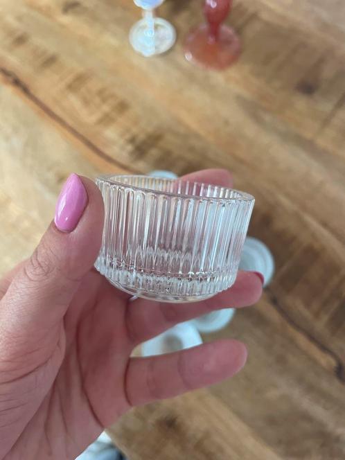 Waxinelichthouders/ kandelaars van ribbelglas 27st. Bruiloft, Huis en Inrichting, Woonaccessoires | Kandelaars en Kaarsen, Zo goed als nieuw