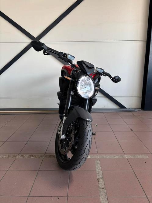 MV Agusta Brutale 800 // 2017 // 8.524KM, Motoren, Motoren | Overige merken, Particulier, Naked bike, meer dan 35 kW, 3 cilinders