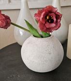 Stenen Vaas - Still Collection, Huis en Inrichting, Woonaccessoires | Vazen, Steen, Wit, Ophalen of Verzenden, Zo goed als nieuw
