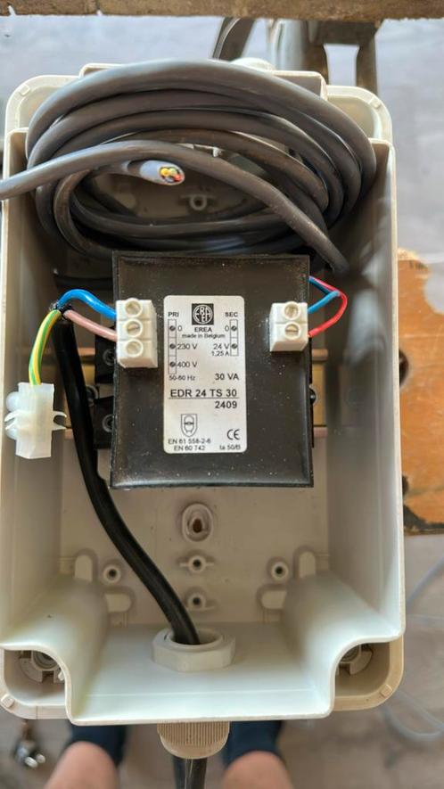 Veiligheidstransformator 220-400v 24v, Doe-het-zelf en Verbouw, Elektra en Kabels, Zo goed als nieuw, Ophalen of Verzenden