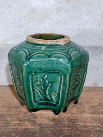 Oude antieke gemberpot groot beschikbaar voor biedingen