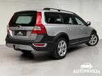 Volvo XC70 2.4 D5 AWD AUT Momentum NL-AUTO YOUNGTIMER TREKHA, Auto's, Automaat, 1716 kg, Gebruikt, XC70