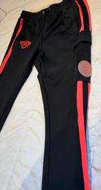 Zwart black bananas pak mer roze details, Ophalen of Verzenden, Zo goed als nieuw