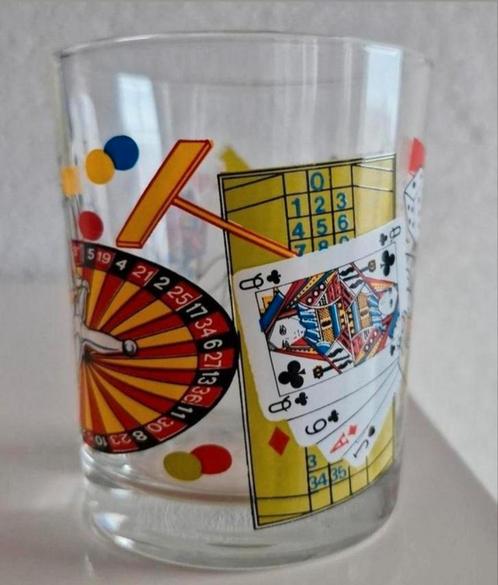 Glas met Casino opdrukken, Verzamelen, Glas en Borrelglaasjes, Zo goed als nieuw, Frisdrankglas, Ophalen of Verzenden
