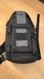 Lowepro slingshot 102AW - NIEUWSTAAT, Ophalen of Verzenden, Zo goed als nieuw, Lowepro