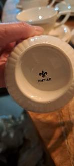 Servies: 11 kop en schotels, 6 mokken, melk- en suikerkan, Ophalen of Verzenden