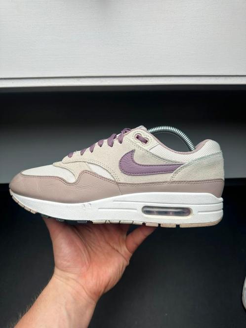 Nike Air Max 1 Light Bone / 42,5, Kleding | Heren, Schoenen, Zo goed als nieuw, Sneakers of Gympen, Overige kleuren, Ophalen of Verzenden