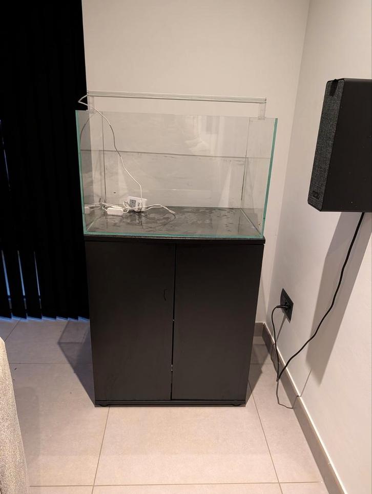 Aquarium met toebehoren, Dieren en Toebehoren, Vissen | Aquaria en Toebehoren, Zo goed als nieuw, Leeg aquarium, Ophalen