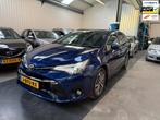 Toyota Avensis Touring Sports 1.8 VVT-i Lease Pro RECHTSGEST, Auto's, Euro 6, 4 cilinders, Blauw, Leder