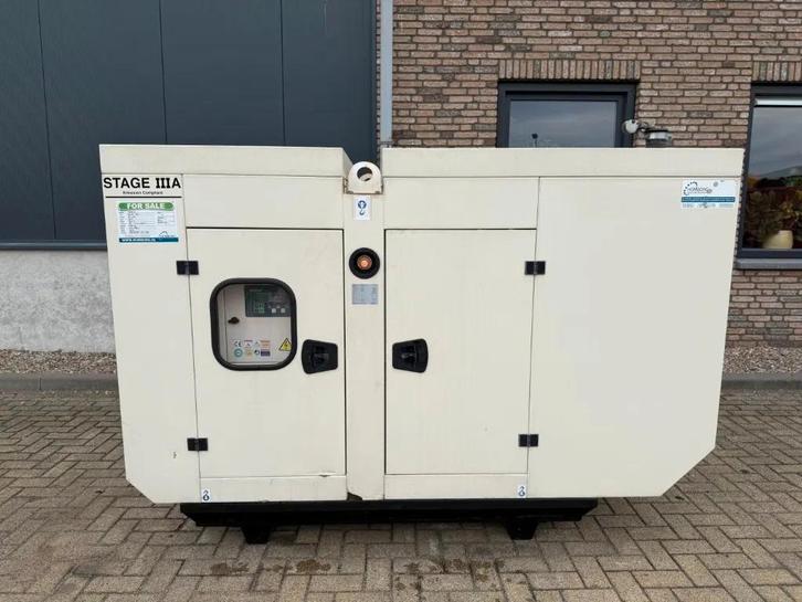 Perkins 1103A-33G 33 kVA Silent generatorset as New ! 231 ho, Zakelijke goederen, Machines en Bouw | Aggregaten, Ophalen of Verzenden