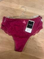 Chantelle string maat 42 NIEUW!! Nu €10,-, Kleding | Dames, Ophalen of Verzenden, String