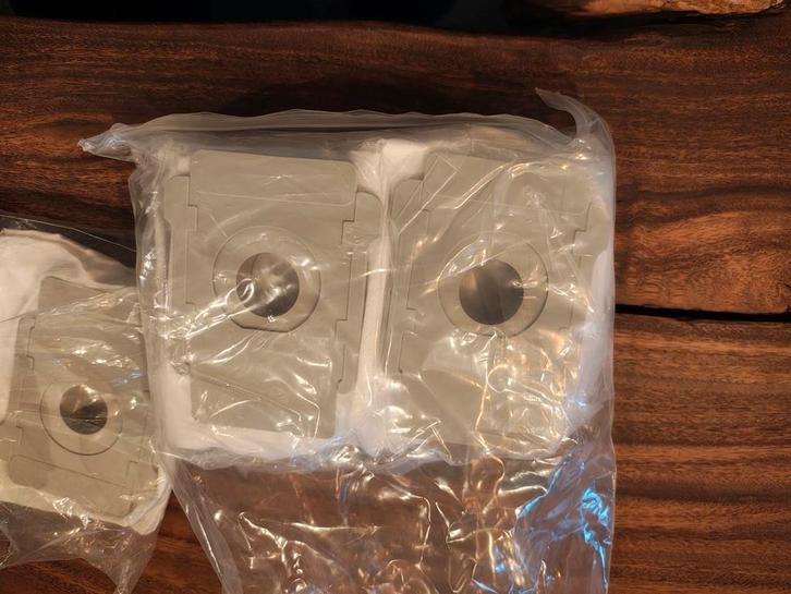 Gratis iRobot J7 Stofzuigerzakken - Nieuw, Witgoed en Apparatuur, Stofzuigers, Nieuw, Robotstofzuiger, Minder dan 1200 watt, Stofzak