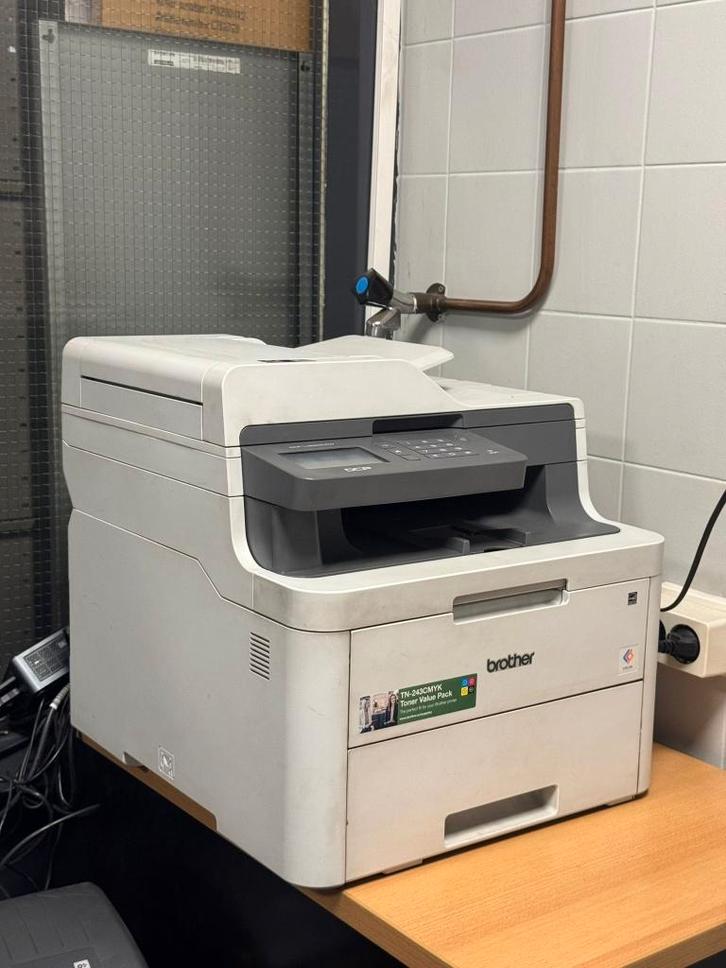 Brother DCP-L3550CDW Printer + 10x Nieuwe Toner, Computers en Software, Printers, Gebruikt, Printer, Laserprinter, Faxen, Kleur printen