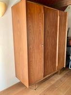 Vintage kledingkast (jaren 50), Huis en Inrichting, Kasten | Kledingkasten, Jaren 50, 100 tot 150 cm, Met hangruimte, 150 tot 200 cm