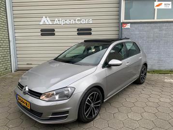 Volkswagen Golf 1.2 TSI Highline Schuifdak / NAVI / Stoelver beschikbaar voor biedingen