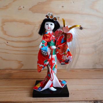 Japanse popje geisha beschikbaar voor biedingen