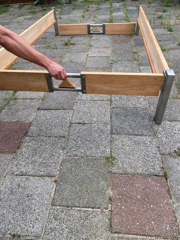 Bed frame 120x200cm hardhout - massive hout beschikbaar voor biedingen