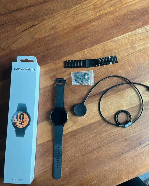 Samsung Galaxy Watch 4 44mm – in goede staat, Sieraden, Tassen en Uiterlijk, Smartwatches, Zo goed als nieuw, Android, Zwart, Ophalen of Verzenden