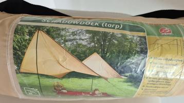 Schaduwdoek tarp Fun Camp niet bebruikt MET stokken etc beschikbaar voor biedingen