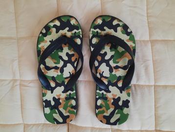 teenslippers maat 34 ( M1 ) beschikbaar voor biedingen