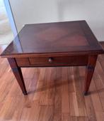 Teak bijzettafel met lade, Minder dan 55 cm, Klassiek, Vierkant, Zo goed als nieuw