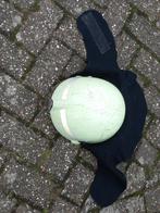 Brandweerhelm MSA met nekbescherming, Ophalen