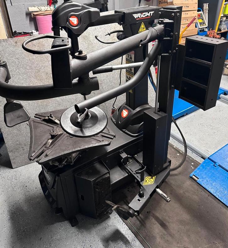 Bright Banden Demonteer Apparaat met Hulparmen, Auto diversen, Autogereedschap, Gebruikt, Ophalen