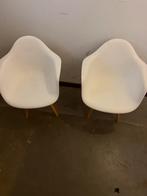 2 kinderstoeltjes, Huis en Inrichting, Stoelen, Ophalen, Gebruikt, Wit, Twee