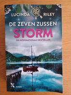 De Zeven Zussen - Storm, Boeken, Romans, Gelezen, Europa overig, Lucinda Riley, Ophalen of Verzenden