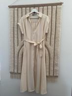 Lange jurk travelstof maat M, Kleding | Dames, Maat 38/40 (M), CTN, Beige, Nieuw