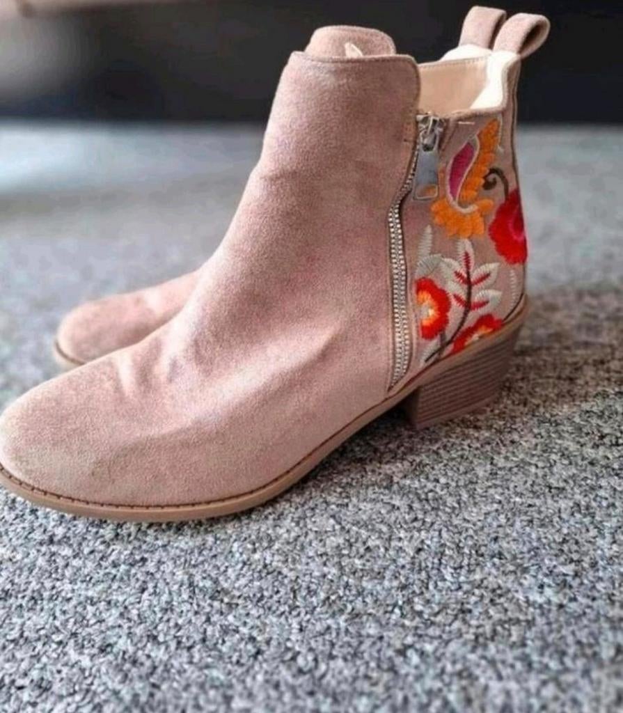 Styleloop Laarsjes - Maat 41, Beige, Lage of Enkellaarzen, Zo goed als nieuw, Styleloop
