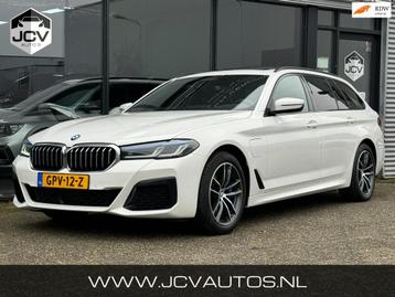 BMW 5-serie Touring 530e xDrive High Executive M-SPORT/PAN/T beschikbaar voor biedingen