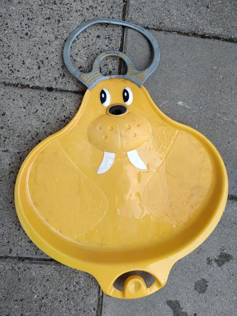 Leuke slee in de vorm van een zeehond, Ophalen, Gebruikt, Kunststof