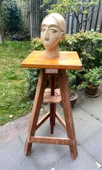 Oude houten modelleertafel/ sculpturen sokkel/Van Beek, Hobby en Vrije tijd, Pottenbakken, Ophalen, Gebruikt