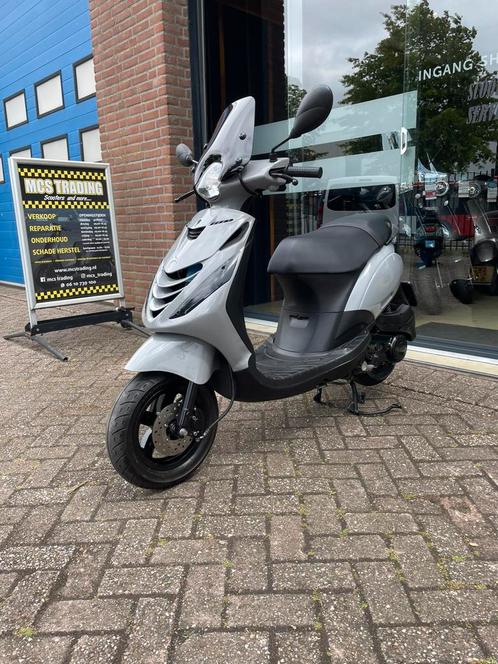 Piaggio zip bromscooter, Fietsen en Brommers, Scooters | Piaggio, Gebruikt, Zip, Ophalen