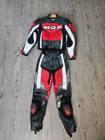2 delig leren dames motorpak maat 36/38 beschikbaar voor biedingen