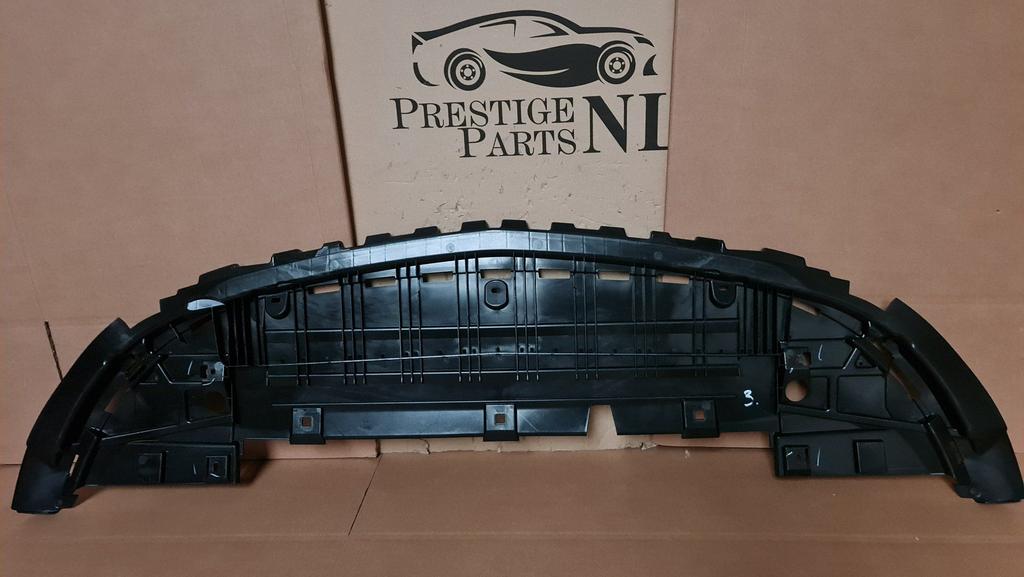 Onderplaat Mercedes CLA FACELIFT Onderlip A118 A1188852703, -, Voor, Nieuw, Ophalen of Verzenden